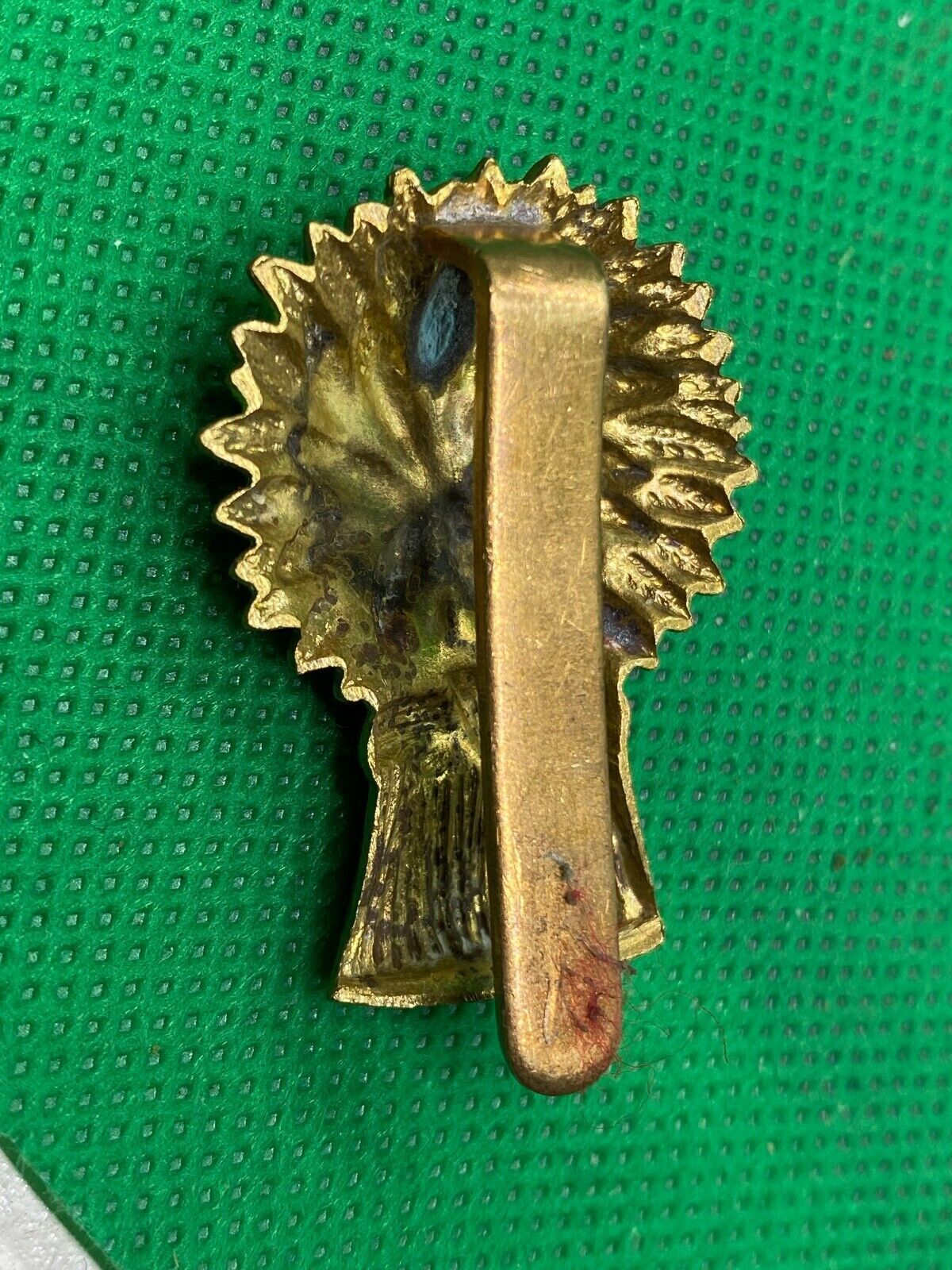 British Army - Lothian's and Border Horse Cap Badge - The Militaria Shop