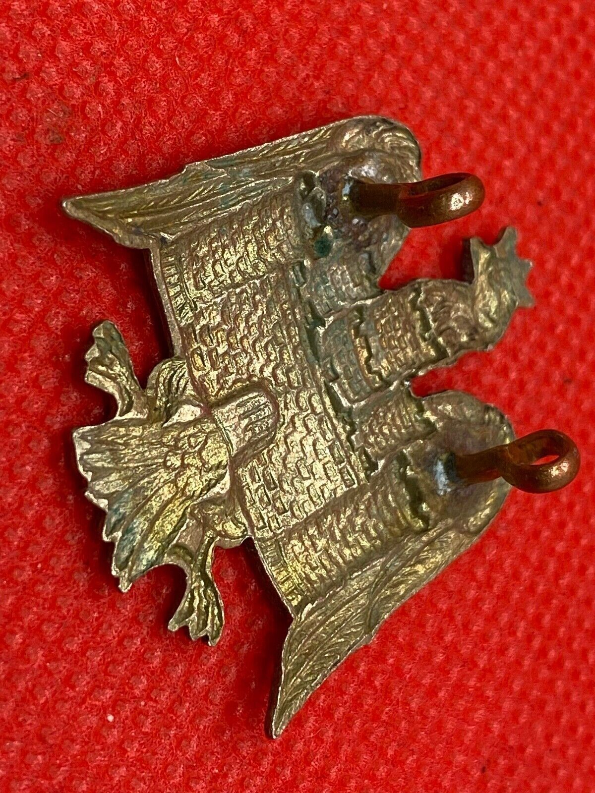 Original British Army Bedfordshire Yeomanry Regiment Cap / Collar / Pouch Badge - The Militaria Shop