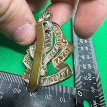 Charger l&#39;image dans la galerie, Original WW2 British Army Royal Army Ordnance Corps Cap Badge - The Militaria Shop

