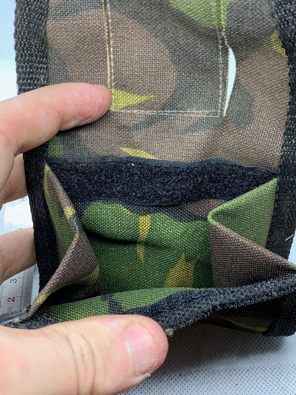 Camouflaged Fabric Canvas Pistol/Shotgun Ammunition Pouch - The Militaria Shop