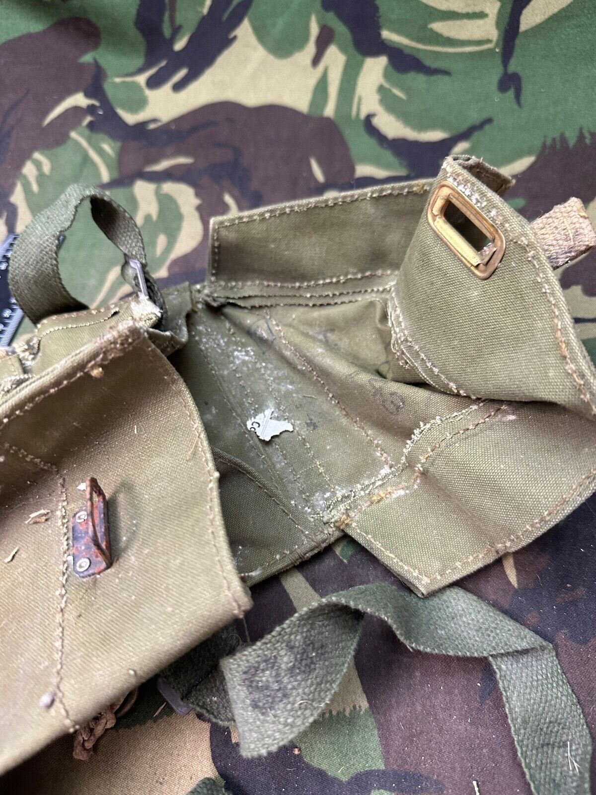 Original WW2 British Army Soldiers Assault Gas Mask Bag - The Militaria Shop