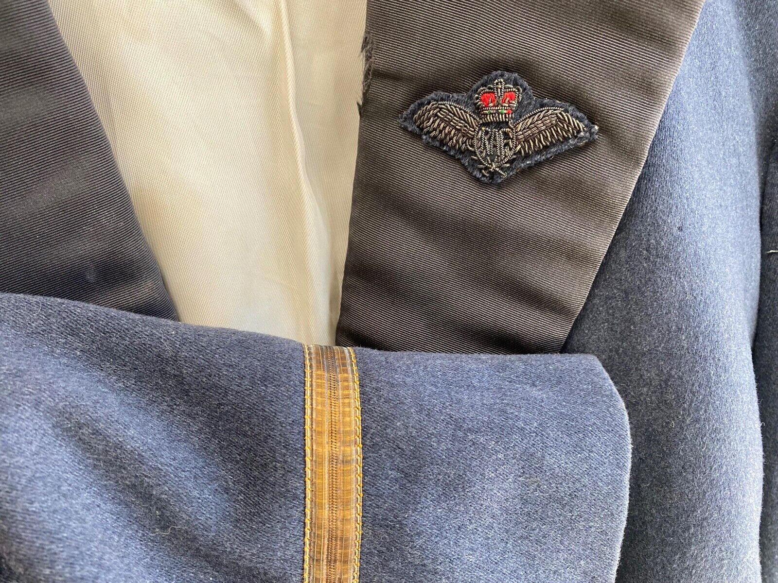 British RAF Royal Air Force Ft. Lt. Named Dress Jacket with Wings & Rare Col - The Militaria Shop