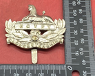 WW1 / WW2 British Army Gloucestershire Regiment White Metal Cap Badge. - The Militaria Shop