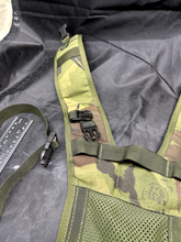 Charger l&#39;image dans la galerie, Genuine British Army DPM Camouflaged Side Pouch Rucksack IRR Straps - The Militaria Shop
