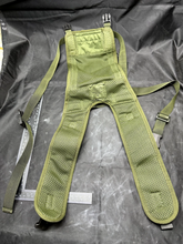 Charger l&#39;image dans la galerie, Genuine British Army DPM Camouflaged Side Pouch Rucksack IRR Straps - The Militaria Shop
