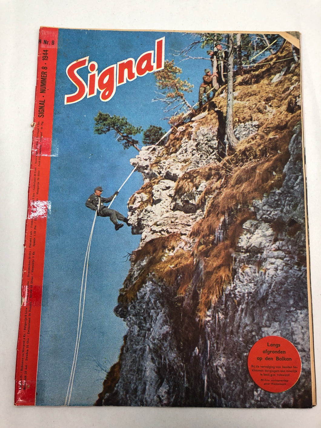 Original Dutch Language WW2 Propaganda Signal Magazine - No.8 1944