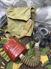 Lade das Bild in den Galerie-Viewer, Original WW2 British Army 1940 Dated Matching Gas Mask Respirator Set
