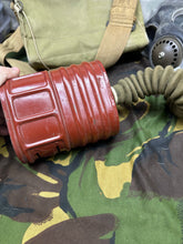 Lade das Bild in den Galerie-Viewer, Original WW2 British Army 1940 Dated Matching Gas Mask Respirator Set

