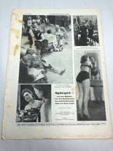 Load image into Gallery viewer, JB Juustrierter Beobachter NSDAP Magazine Original WW2 German - 1 October 1942
