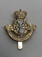 Load image into Gallery viewer, Genuine British Army Cap Badge - Leicestershire &amp; Derbyshire Yeomanry - The Militaria Shop
