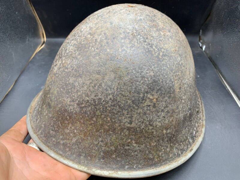 Original WW2 Onwards (1945-1952) British Army Mk4 Turtle Helmet - The Militaria Shop