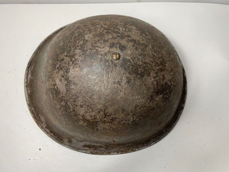 Mk3 Canadian / British Army Original WW2 Turtle Helmet High Rivet - The Militaria Shop