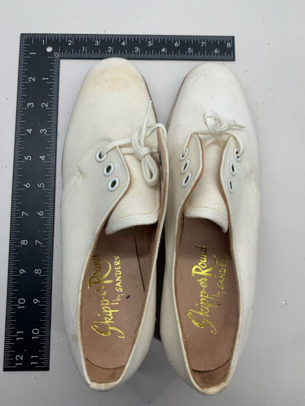 Original WW2 British Army Women's White Summer Shoes - ATS WAAF - Size 240 - The Militaria Shop