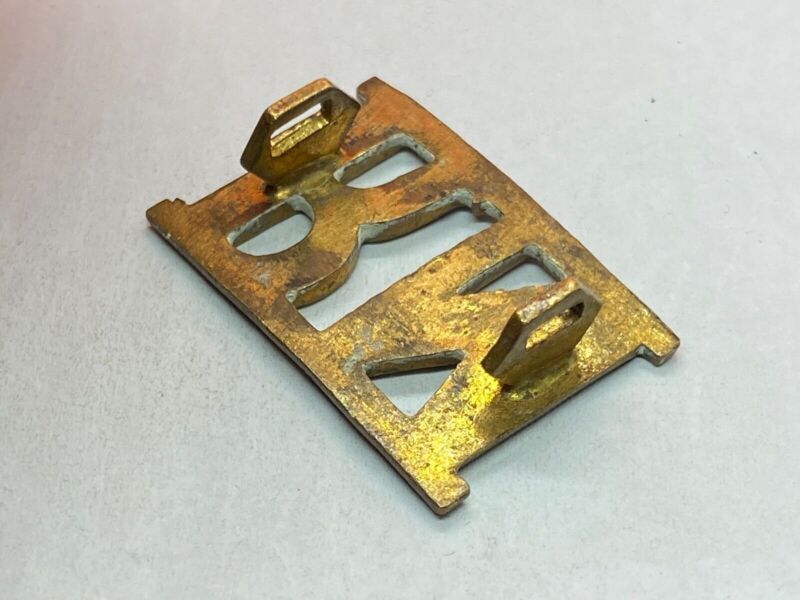 Original British Army WW1 Royal Marines RM Brass Shoulder Title - The Militaria Shop