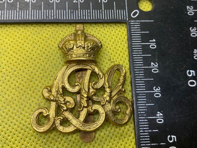 British Army Kings Crown Army Pay Corps Cap Badge. Nice early example - The Militaria Shop
