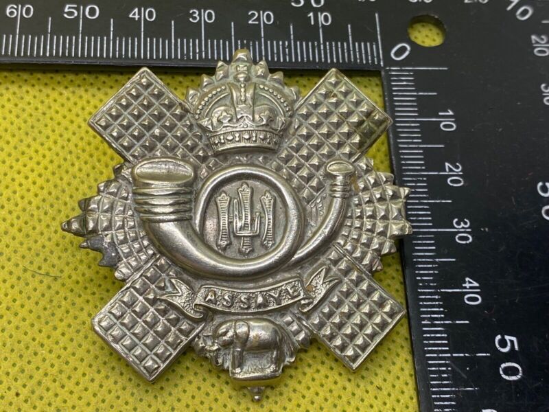 British Army - Highland Light Infantry Regiment KC Cap Badge - The Militaria Shop