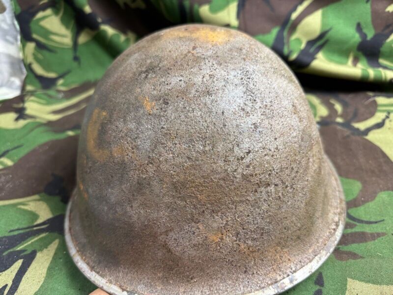 British / Canadian Army Mark 3 Turtle Helmet - Original WW2 Combat Helmet - The Militaria Shop