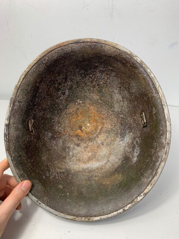 Mk3 Canadian / British Army Original WW2 Turtle Helmet High Rivet - The Militaria Shop