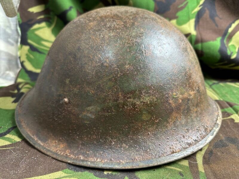 British / Canadian Army Mark 3 Turtle Helmet - Original WW2 Combat Helmet - The Militaria Shop
