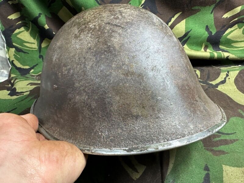 British / Canadian Army Mark 3 Turtle Helmet - Original WW2 Combat Helmet - The Militaria Shop