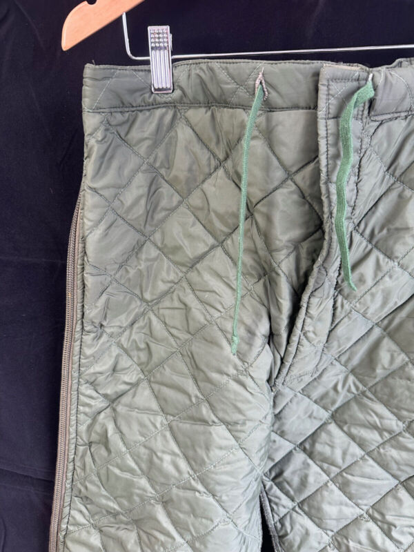 Genuine British Army Green Extreme Cold Weather Combat Liner Trousers-Size 76/82 - The Militaria Shop