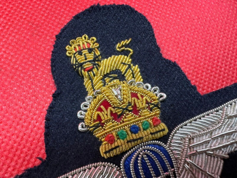 British Army Bullion Embroidered Blazer Badge - Parachute Regiment - Kings Crown - The Militaria Shop