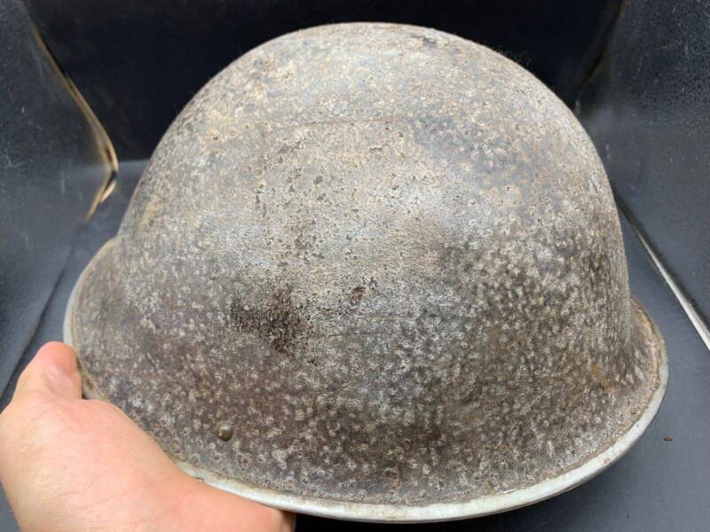 Original WW2 Onwards (1945-1952) British Army Mk4 Turtle Helmet - The Militaria Shop
