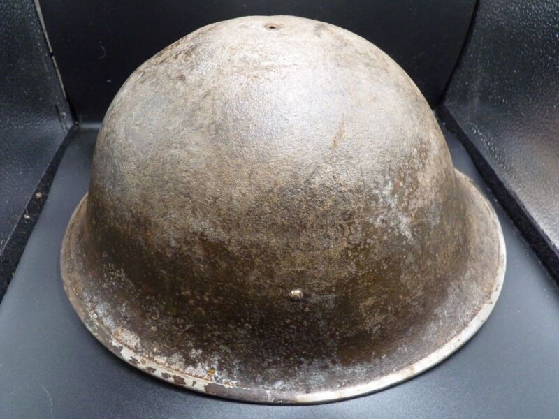 Mk3 Canadian / British Army Original WW2 Turtle Helmet High Rivet - The Militaria Shop