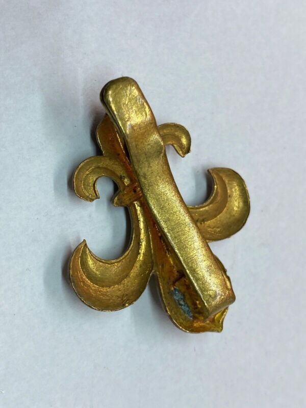 Original WW1 / WW2 British Army Manchester Regiment Cap Badge - The Militaria Shop