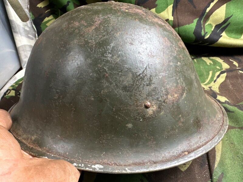 British / Canadian Army Mark 3 Turtle Helmet - Original WW2 Combat Helmet - The Militaria Shop