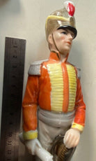 Vintage Porcelain Officier des Hussars figurine in excellent condition. - The Militaria Shop