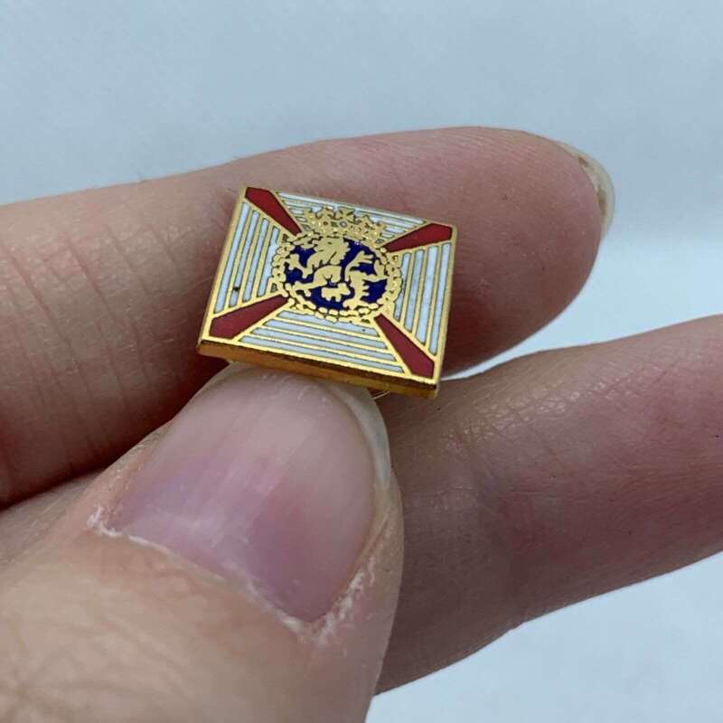 1Btn Duke of Edinburgh - NEW British Army Military Cap/Tie/Lapel Pin Badge #165 - The Militaria Shop