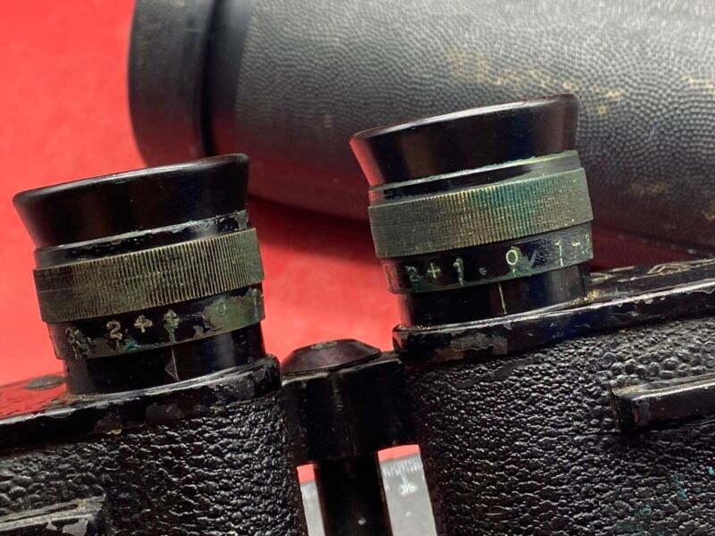 Original 1944 Dated Canadian Army Binoculars in Carrying Case - The Militaria Shop