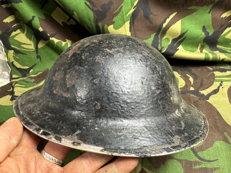British Army Mk2 Brodie Helmet - Original WW2 - South African Manufactured - The Militaria Shop