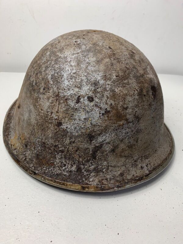 Mk3 Canadian / British Army Original WW2 Turtle Helmet High Rivet - The Militaria Shop