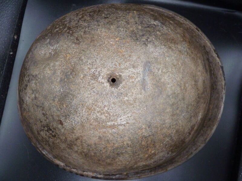 Mk3 Canadian / British Army Original WW2 Turtle Helmet High Rivet - The Militaria Shop