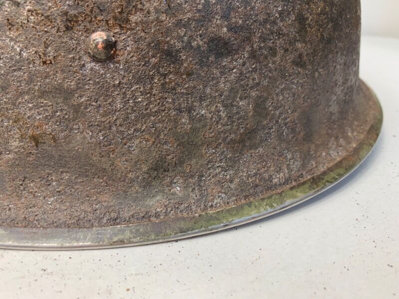 Mk3 Canadian / British Army Original WW2 Turtle Helmet High Rivet - The Militaria Shop