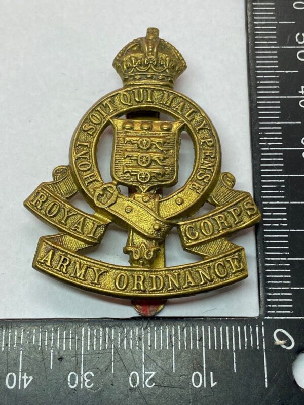 Original WW1 / WW2 British Army - Royal Army Ordnance Corps Cap Badge - The Militaria Shop