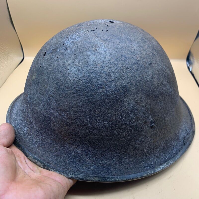Original WW2 British / Canadian Army Mk3 Hight Rivet Turtle Army Combat Helmet - The Militaria Shop