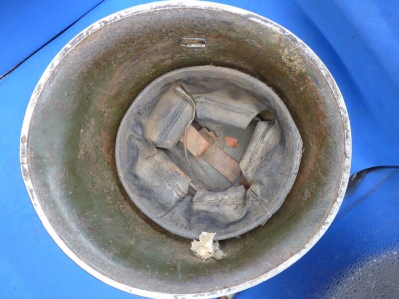 Original WW2 British / Canadian Army Mk3 High Rivet Turtle Army Helmet & Lin - The Militaria Shop