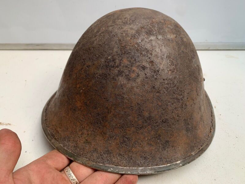 Original WW2 Canadian / British Army MK3 Turtle Helmet - Untouched Original!!! - The Militaria Shop