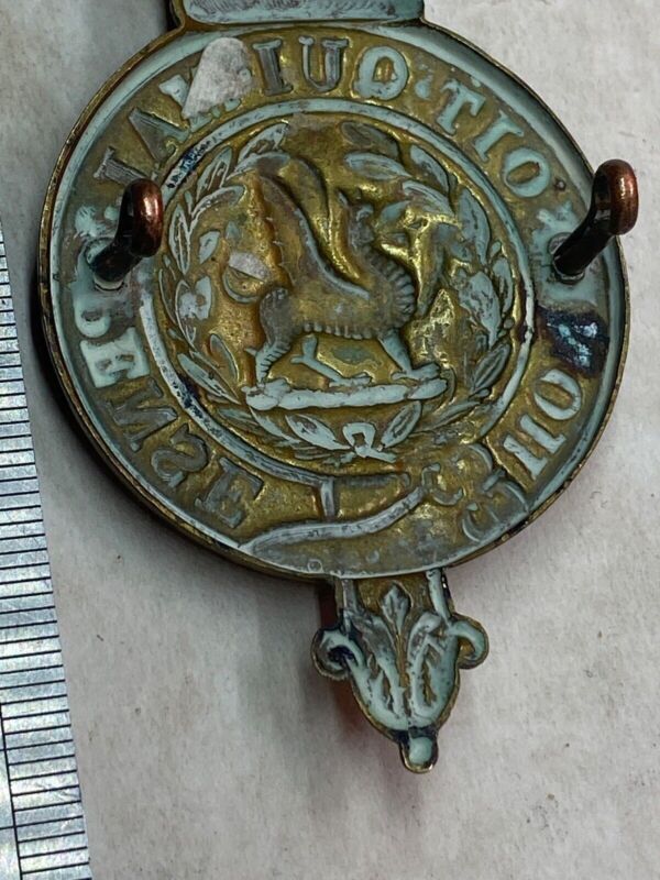 British Army Victorian Crown Welsh Regiment of Foot Cap Badge - The Militaria Shop