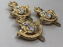 Load image into Gallery viewer, Genuine British Army Cap Badge - Leicestershire &amp; Derbyshire Yeomanry - The Militaria Shop
