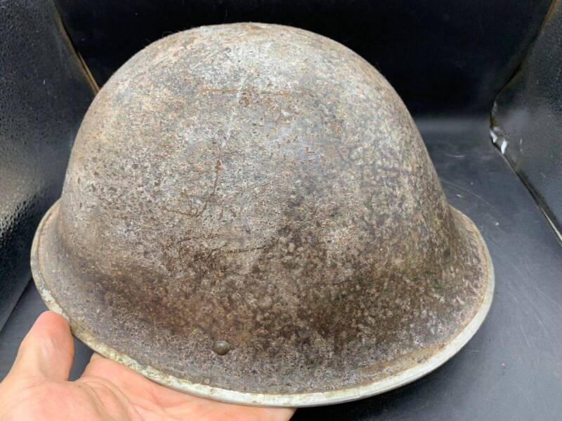 Original WW2 Onwards (1945-1952) British Army Mk4 Turtle Helmet - The Militaria Shop