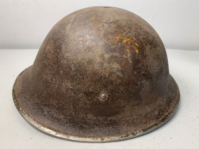 Mk3 Canadian / British Army Original WW2 Turtle Helmet High Rivet - The Militaria Shop