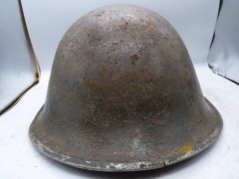 Original WW2 British / Canadian Army Mk3 High Rivet Turtle Army Combat Helmet - The Militaria Shop