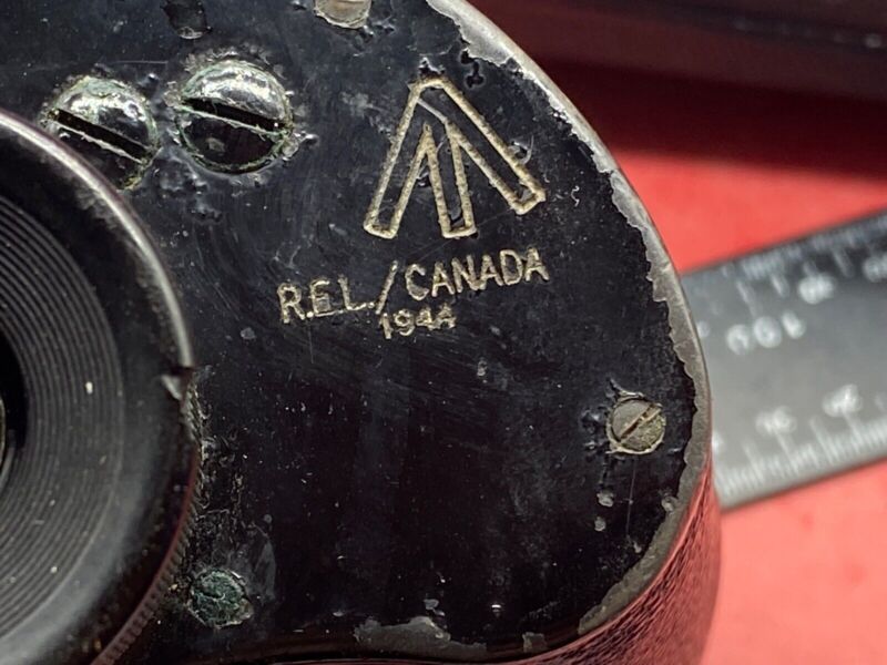 Original 1944 Dated Canadian Army Binoculars in Carrying Case - The Militaria Shop
