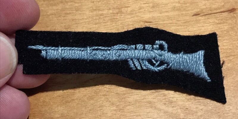 Air Cadet RAF Royal Air Force marksman sleeve badge qualification unissued - The Militaria Shop