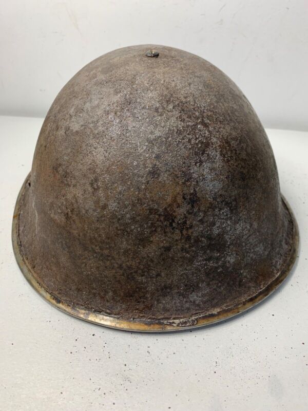Mk3 Canadian / British Army Original WW2 Turtle Helmet High Rivet - The Militaria Shop