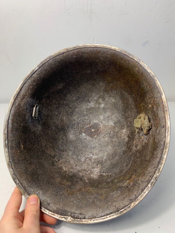 Mk3 Canadian / British Army Original WW2 Turtle Helmet High Rivet - The Militaria Shop